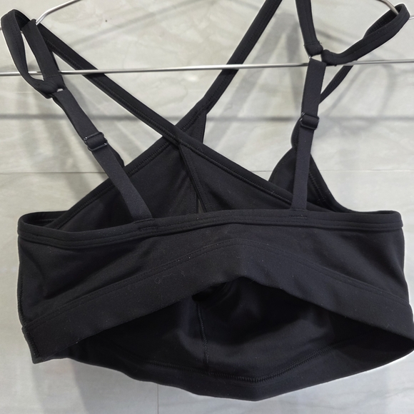 Gymshark Black Crisscross Strap Sports Bra - Picture 3 of 5